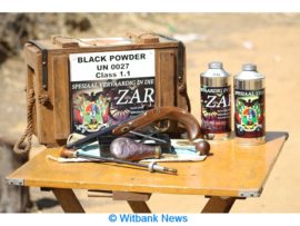 ONS SKIET MET TROTS ZAR KRUIT